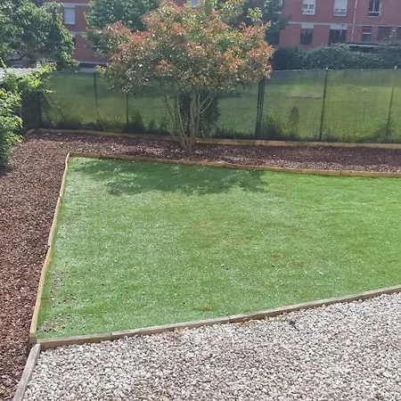 Jardines De La Catedral - Vut-4276-as Y Vut-4278-as *